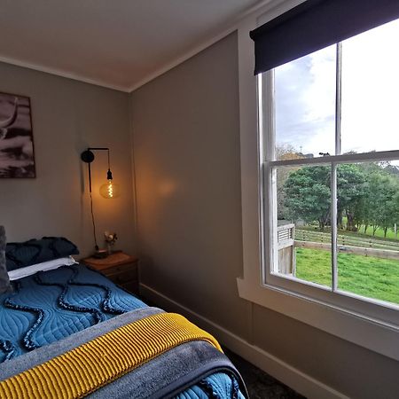 Crown Ridge Miners Cottage Karangahake Экстерьер фото