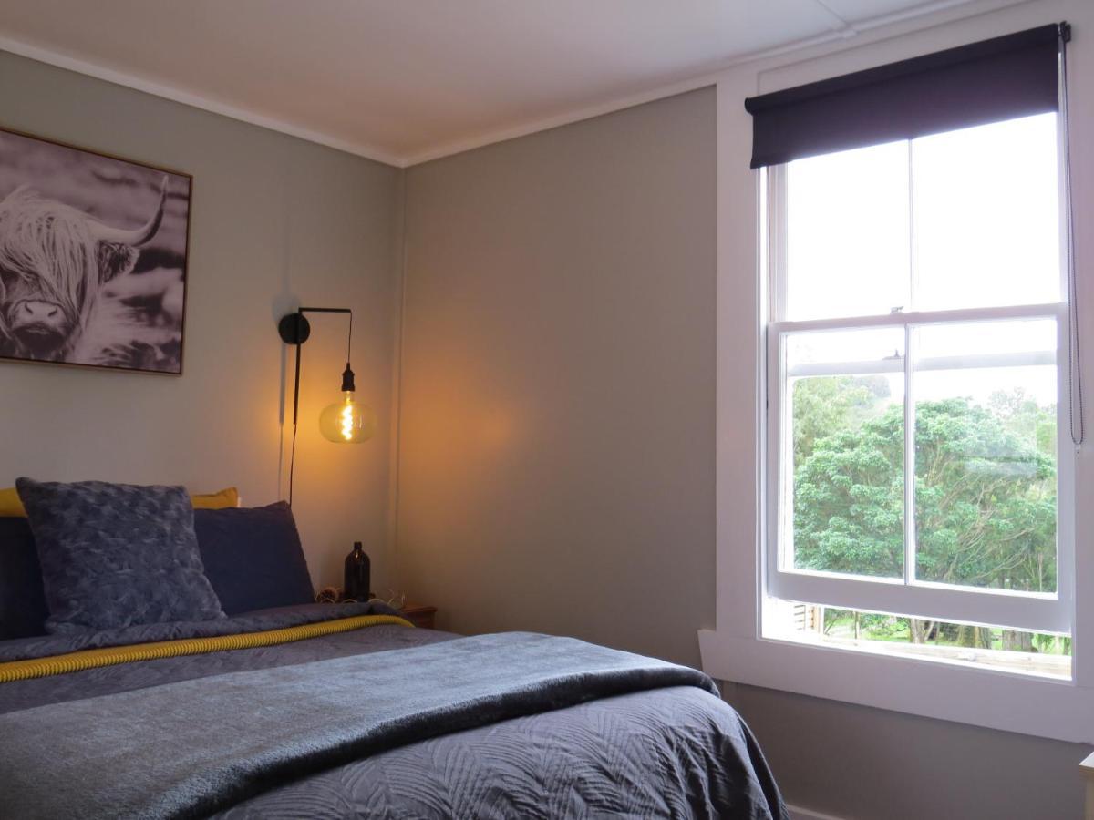 Crown Ridge Miners Cottage Karangahake Экстерьер фото